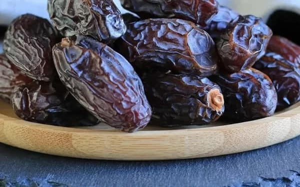 خرید و قیمت خرما پیارم سیاه + فروش عمده